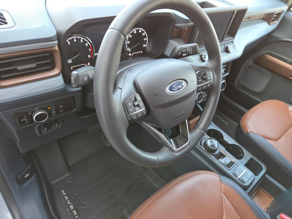 Used 2023 Green Ford Lariat image 18
