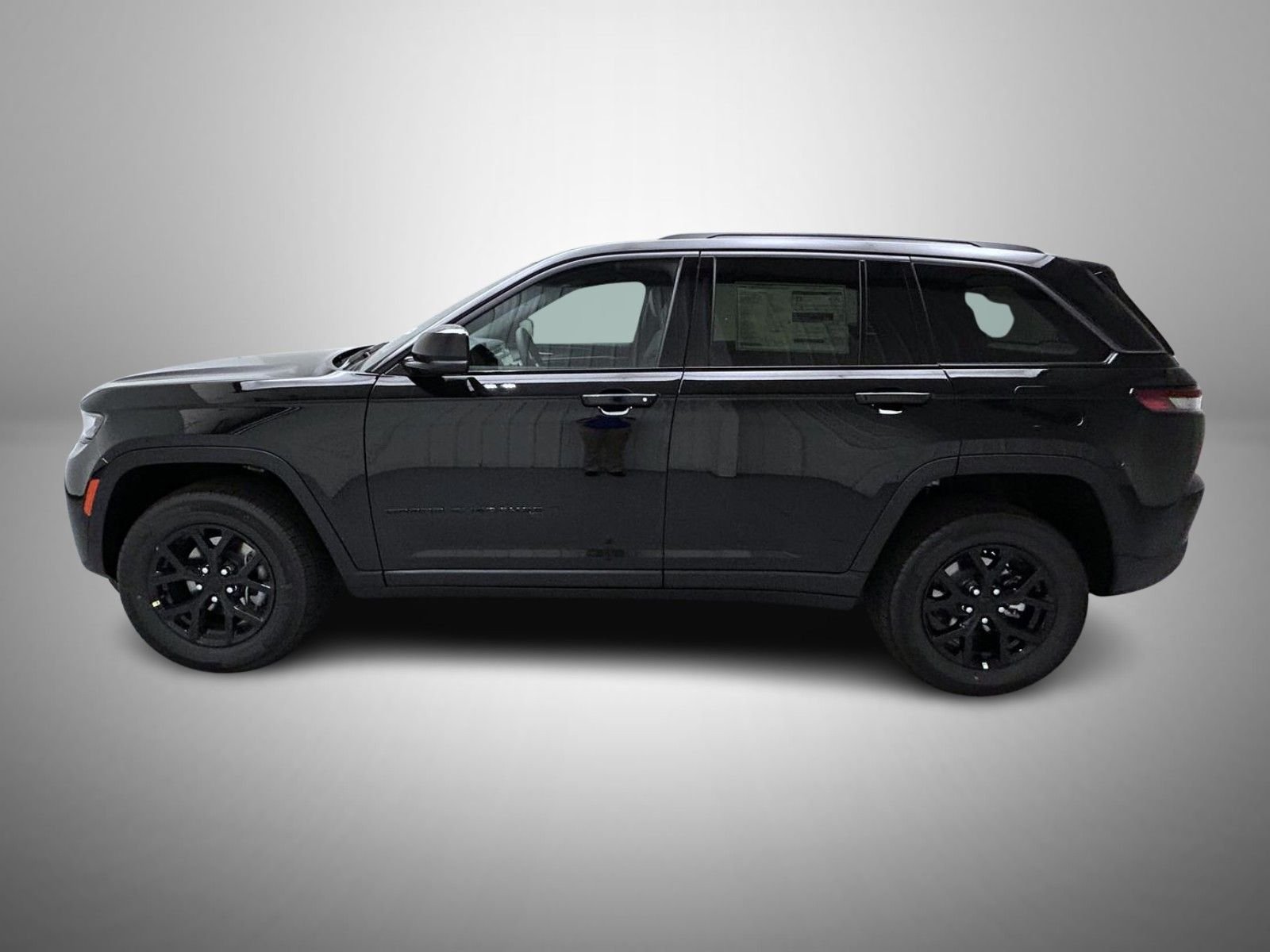 New 2026 Diamond Black Crystal Pearl-Coat Exterior Paint Jeep Altitude image 8
