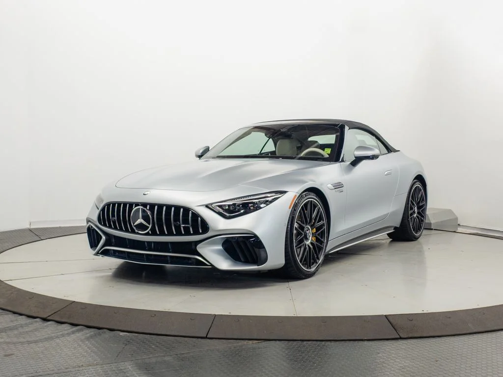 Certified Used 2025 MANUFAKTUR Cirrus Silver MAGNO Mercedes-Benz SL 63 AMG® image 3