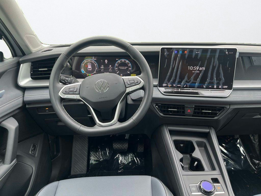 New 2026 White/off-white Volkswagen SE image 19