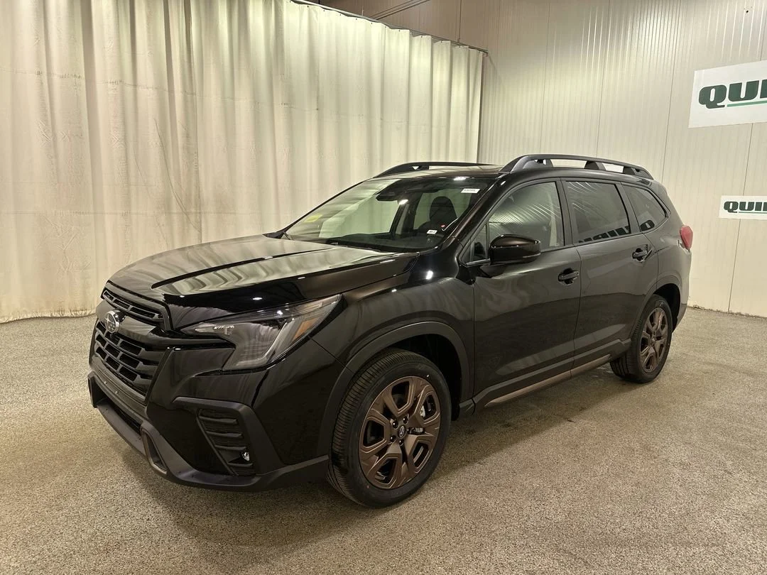New 2026 Crystal Black Silica Subaru Limited Bronze Edition image 4