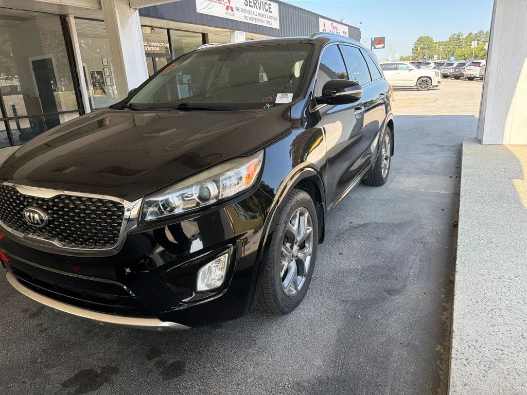 Used 2016 Black Kia SX image 8