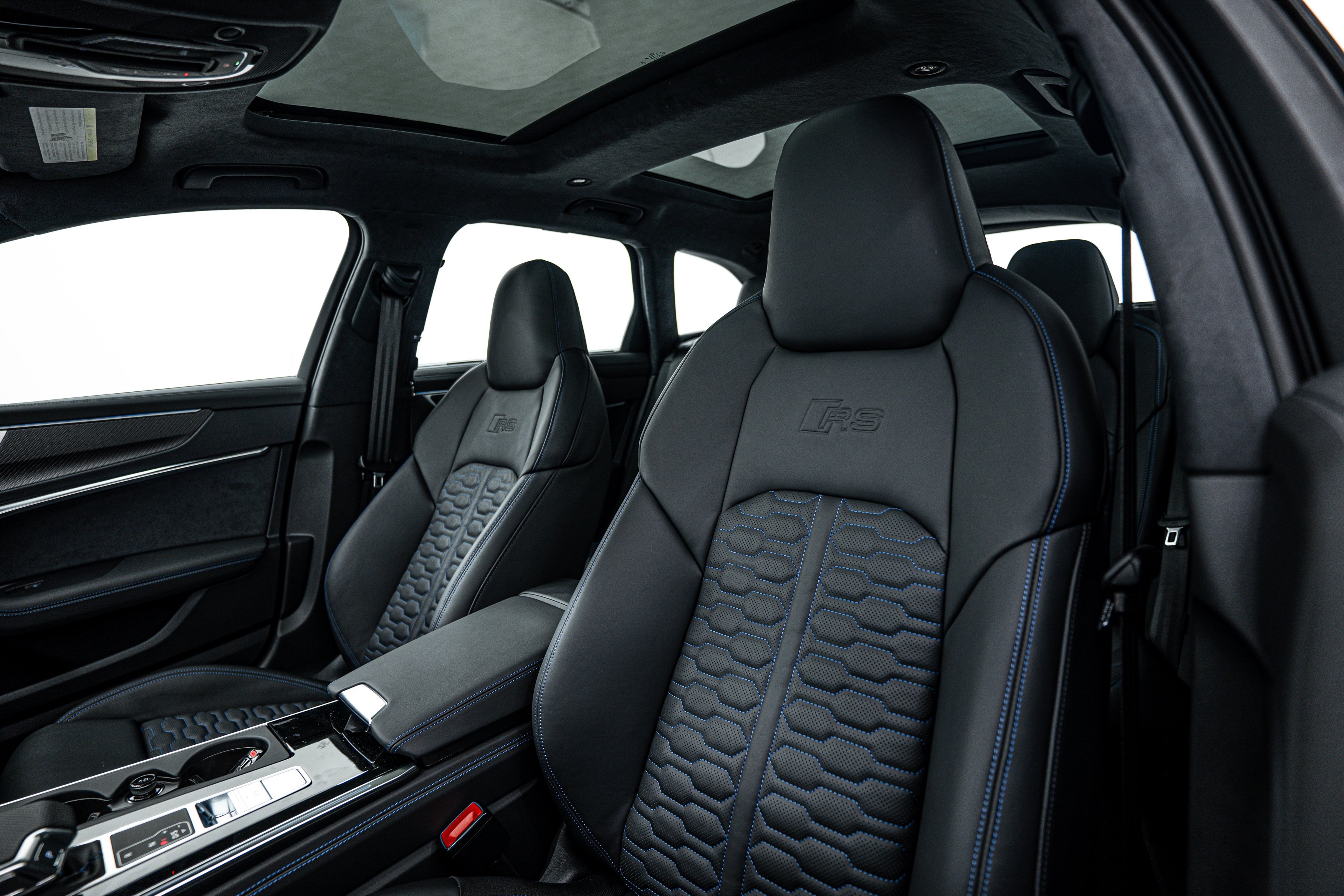 2025 Audi RS 6 Avant Base - Photo 13