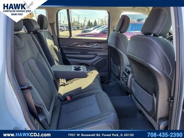 Used 2023 White Jeep Laredo image 24