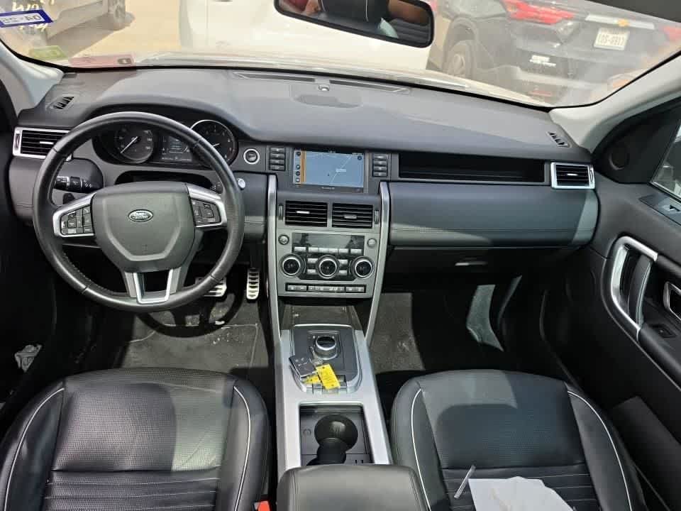 Used 2018  Land Rover HSE image 5