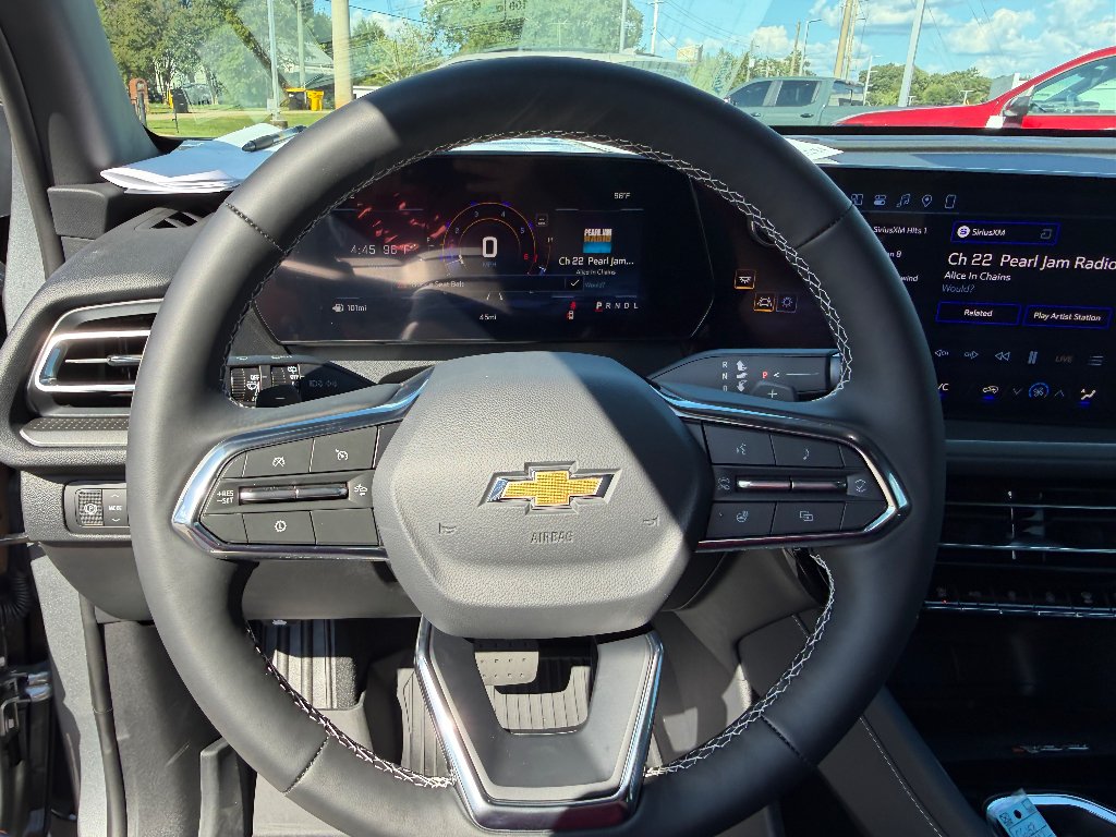 New 2027 Sterling Gray Metallic Chevrolet LT image 27