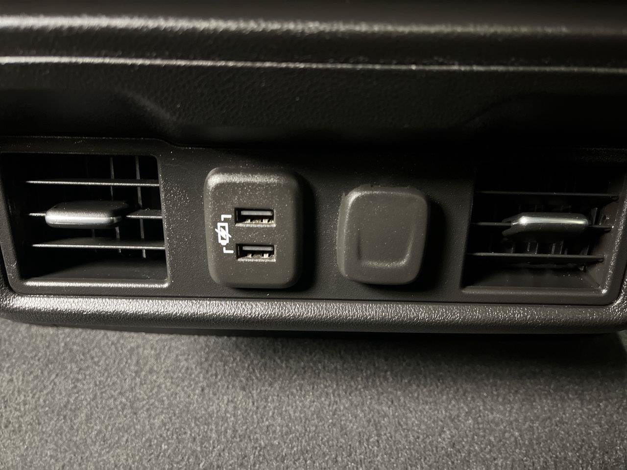 2022 Chevrolet Silverado 1500 LT - Photo 13