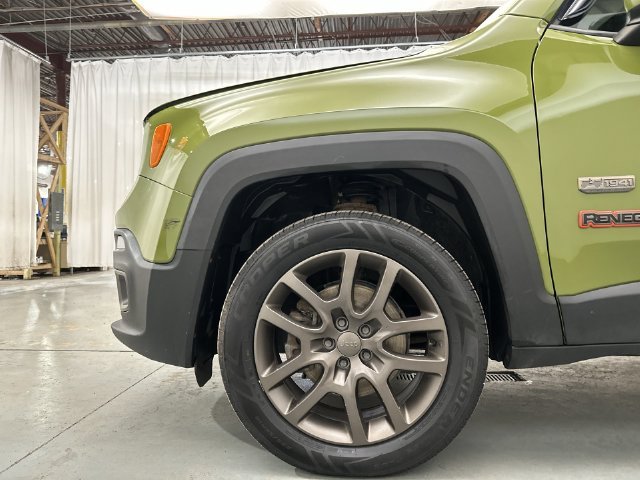 Used 2016 Green Jeep Latitude image 23