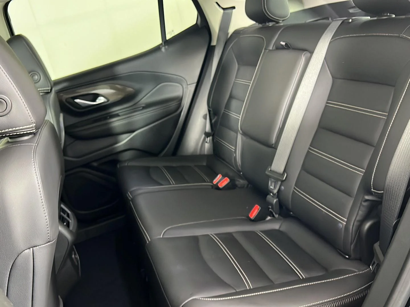 Used 2023 Ebony Twilight Metallic GMC Denali image 4