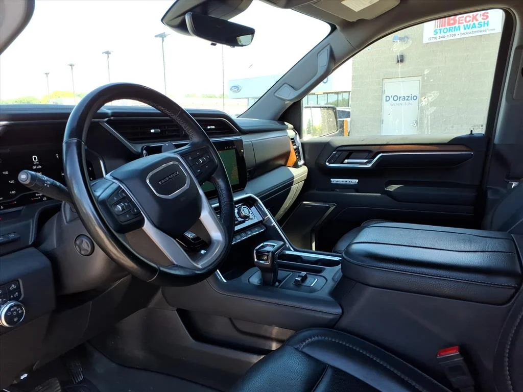 Used 2024 Black GMC Denali image 8