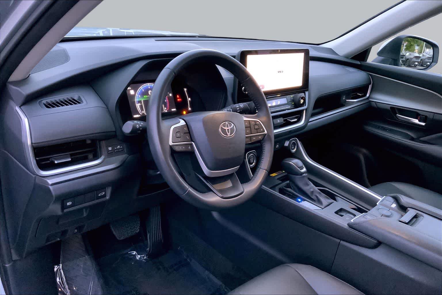 Used 2025 Celestial Silver Metallic Toyota XLE image 18