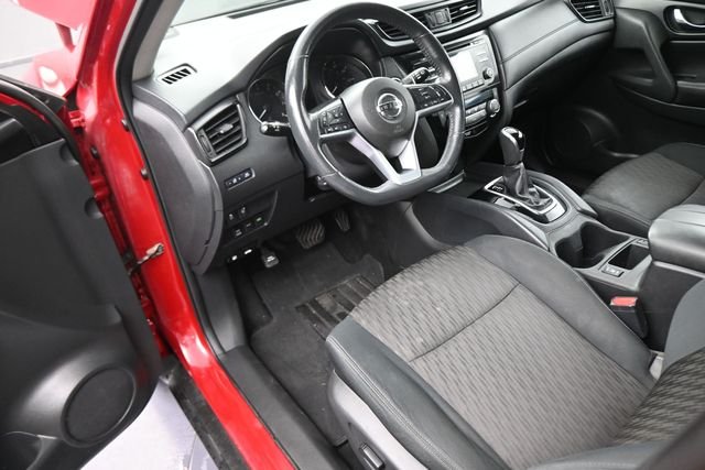 Used 2017 Red Nissan SV image 71