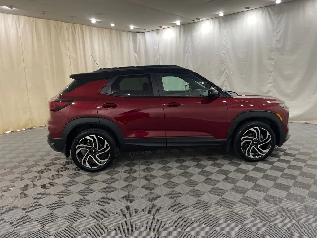 Certified Used 2025 Crimson Metallic Chevrolet RS image 5