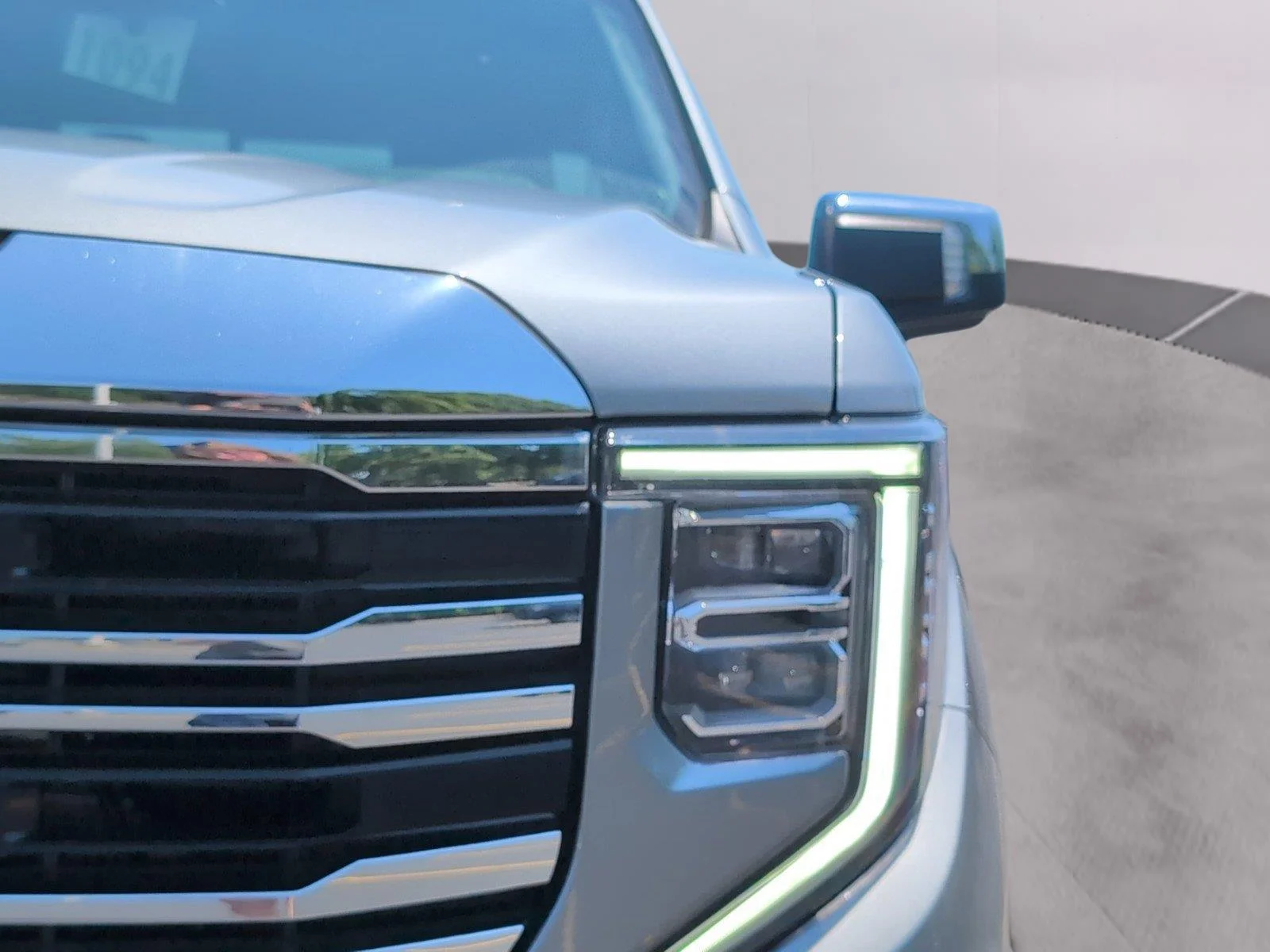 New 2026 Sterling Metallic GMC SLT image 33