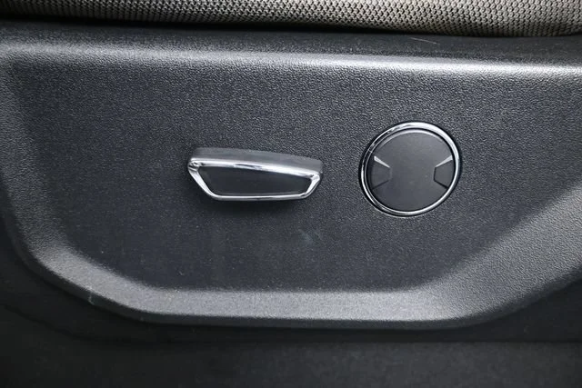 Used 2018 White Ford XL image 11