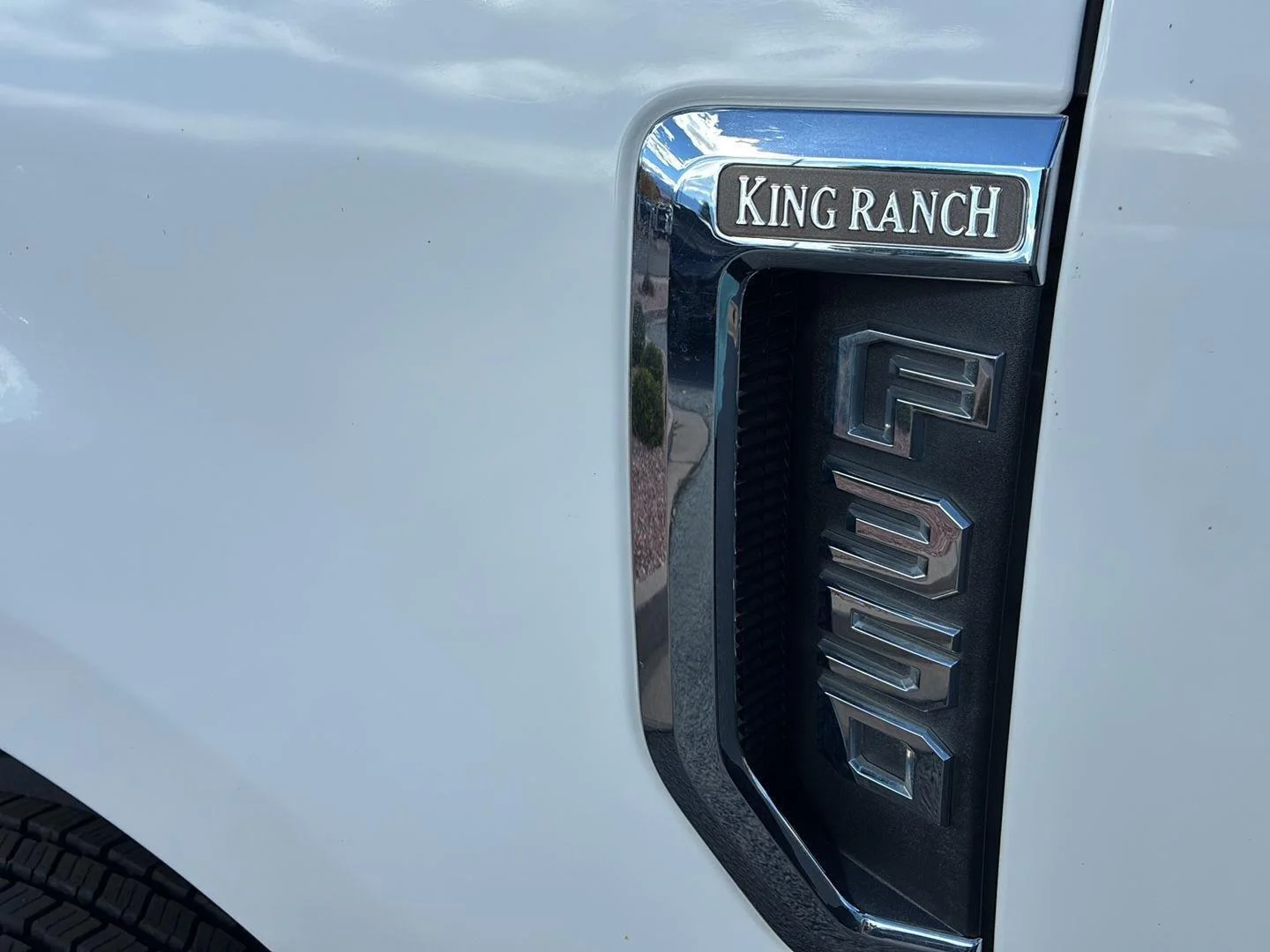 Used 2017 Oxford White Ford King Ranch image 11