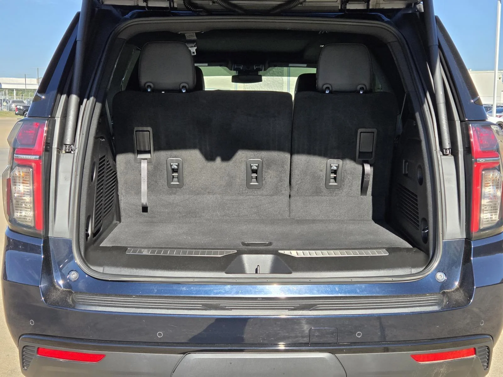Used 2023 Midnight Blue Metallic Chevrolet Z71 image 11
