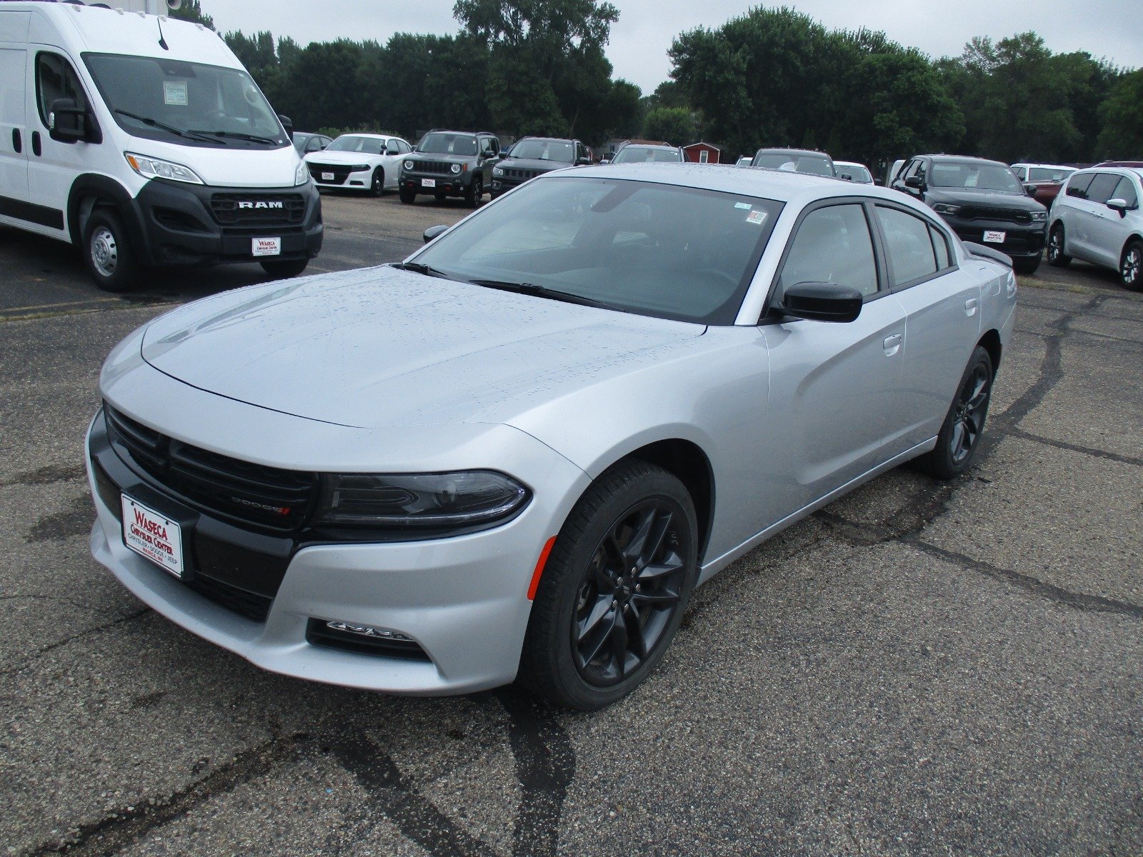 Used 2022 Dodge Charger SXT with VIN 2C3CDXJG3NH241709 for sale in Waseca, Minnesota