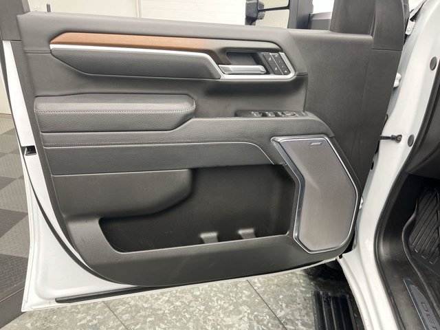 Used 2025 Summit White GMC Denali image 10