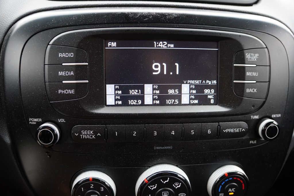 Used 2018 Titanium Gray Kia Base image 5