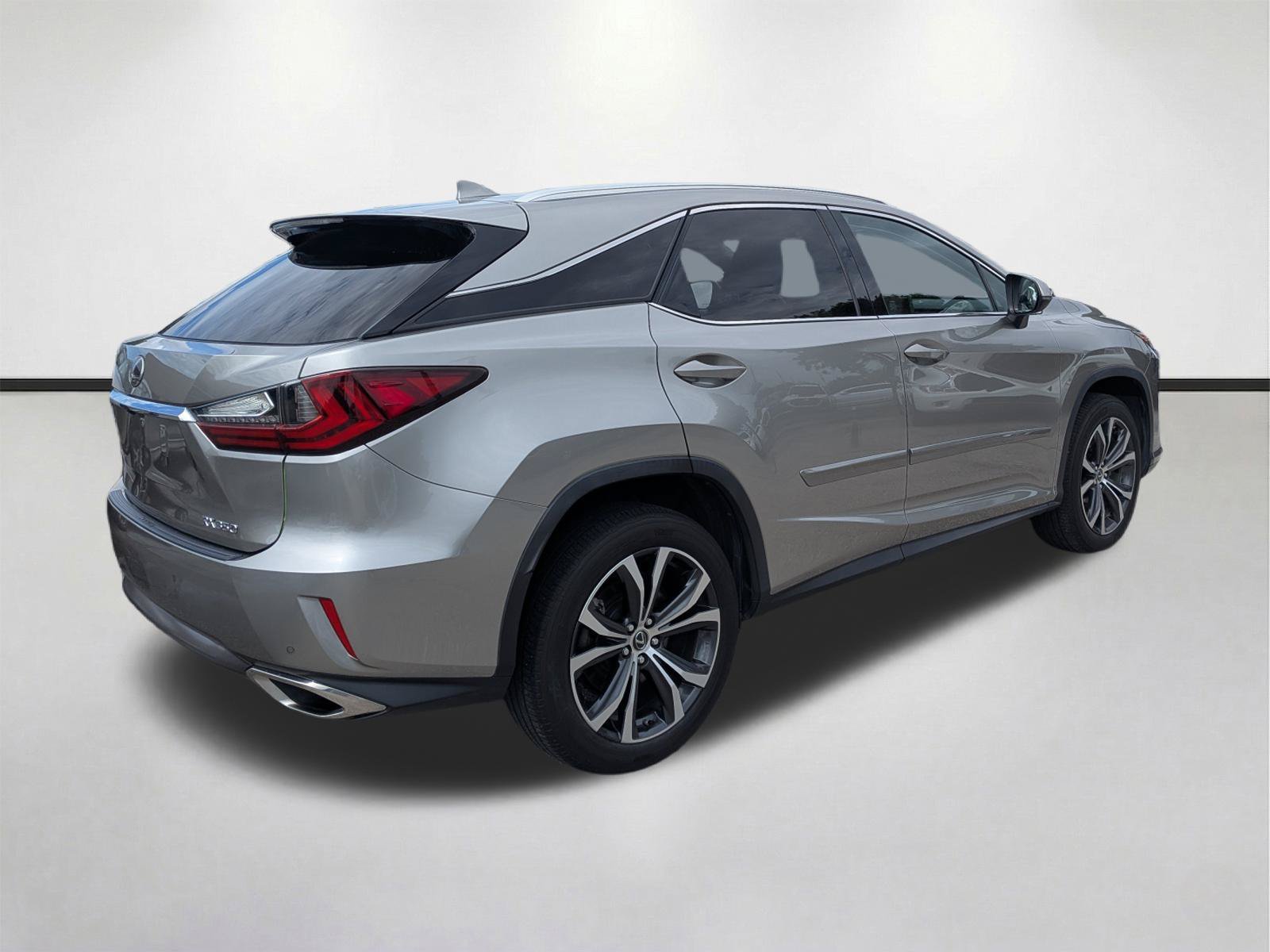 Used 2018 Silver Lining Metallic Lexus RX 350 image 4