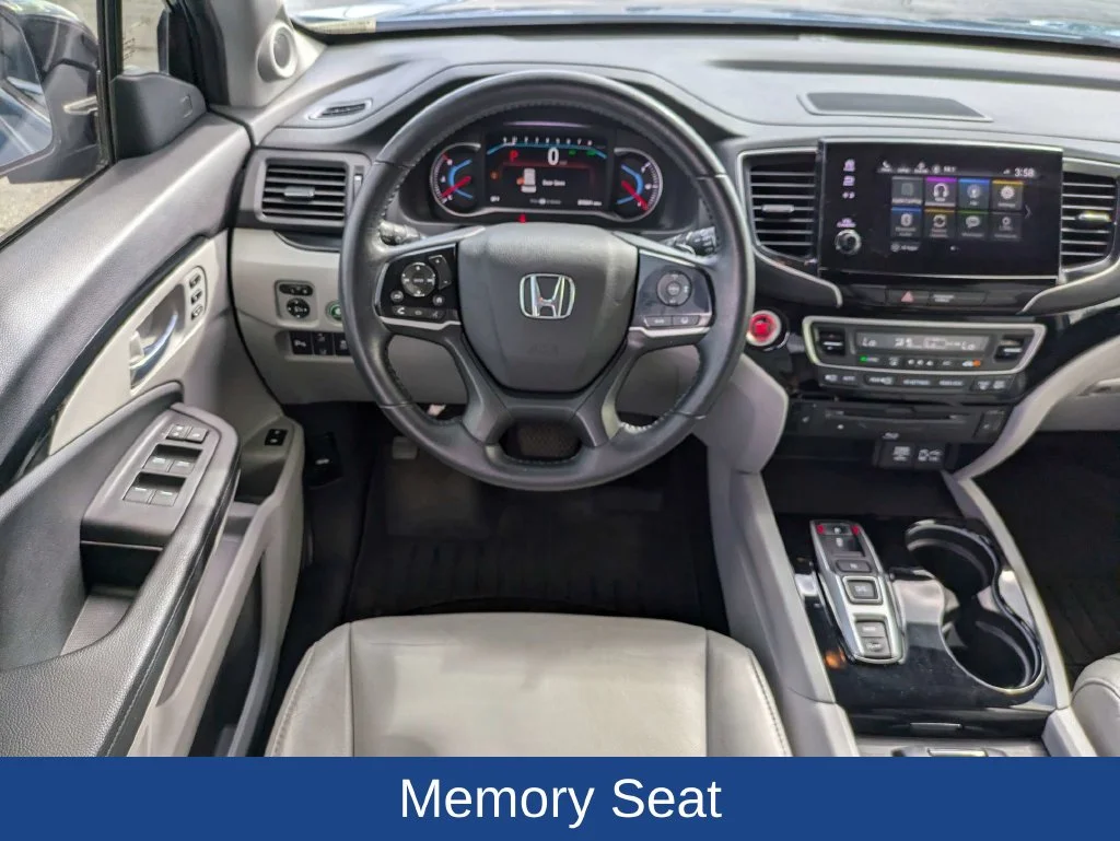 Used 2021  Honda Touring image 19