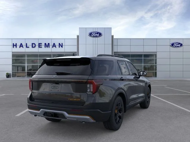 New 2026 Agate Black Metallic Ford Tremor image 8