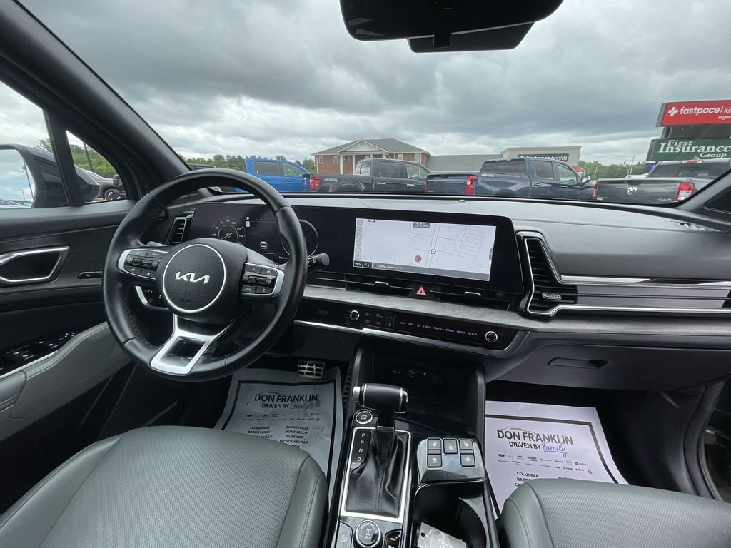 Used 2024 Green Kia X-Pro Prestige image 10