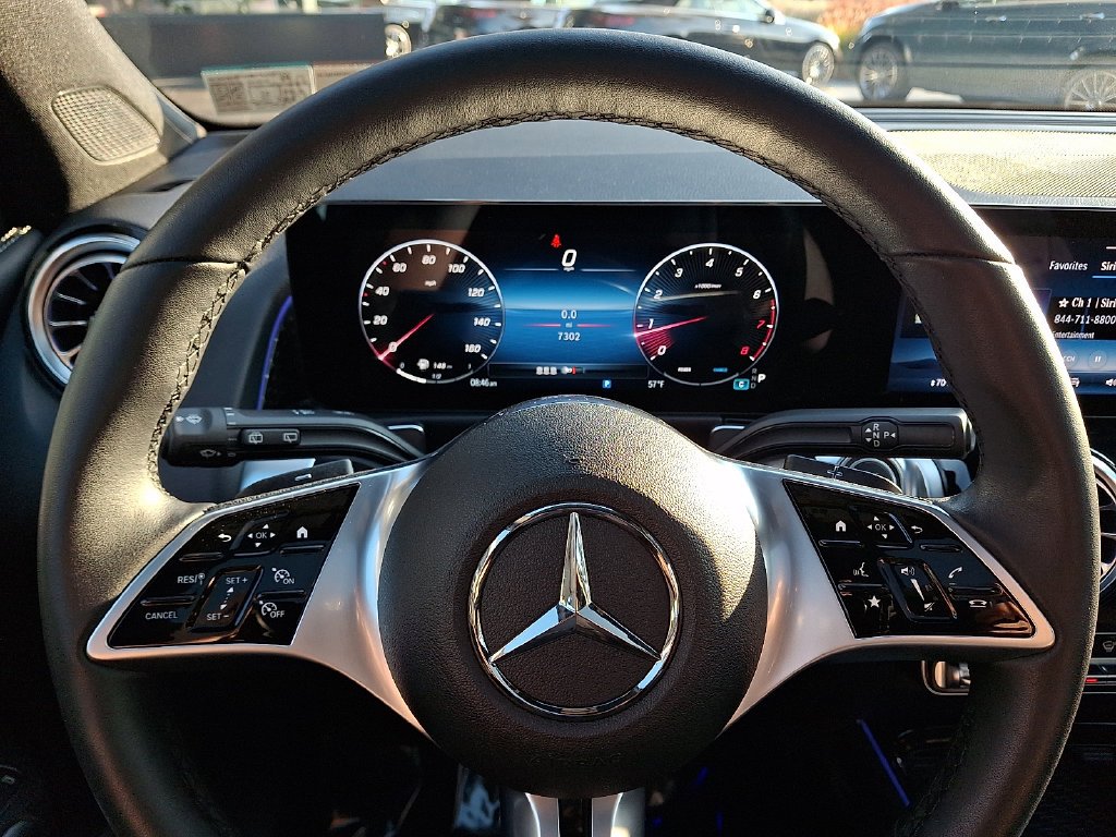 Used 2026 White Mercedes-Benz GLB 250 image 19