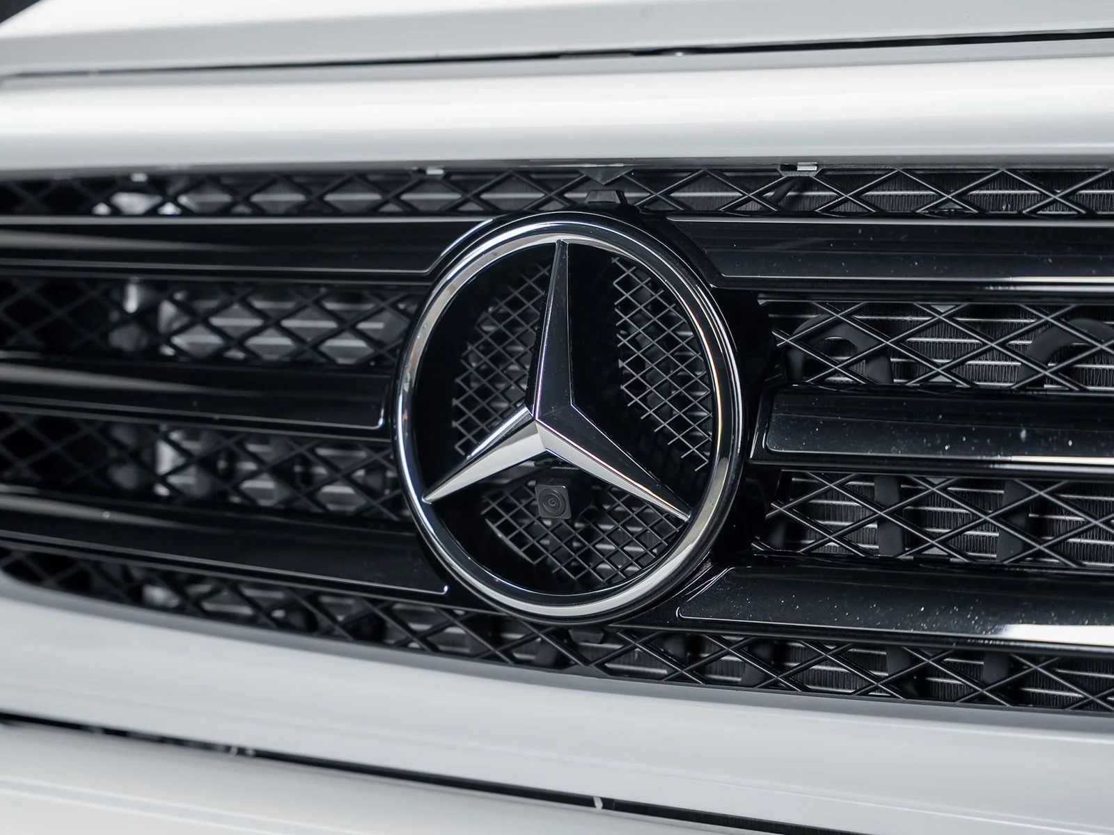 Used 2017 White Mercedes-Benz G 550 Squared image 5