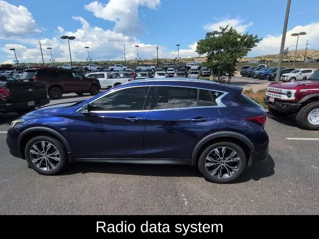 Used 2017 Blue INFINITI Premium image 10