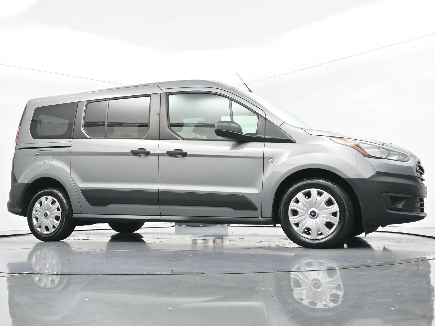 Used 2022 Solar Silver Ford XL image 42