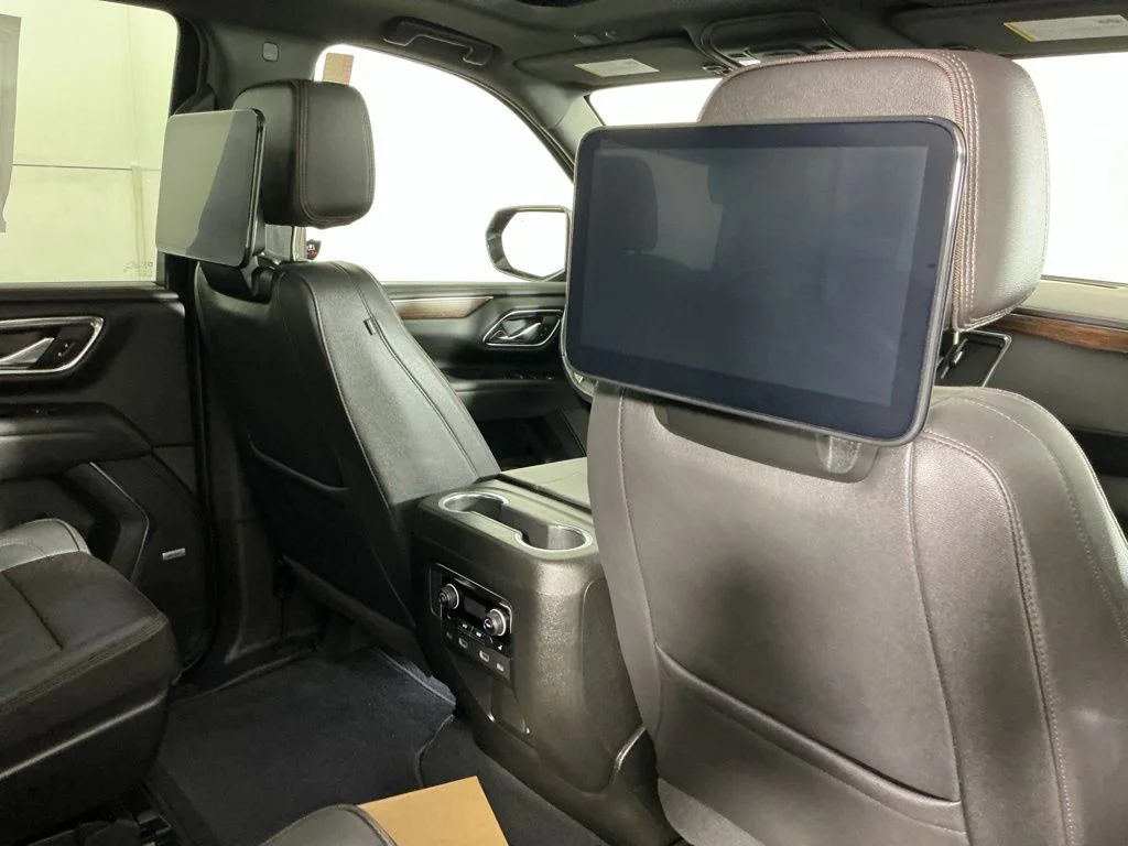 Used 2023 Black Chevrolet High Country image 21