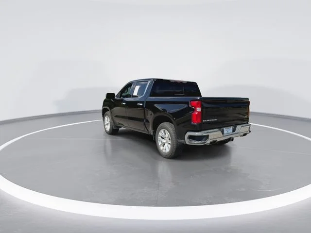 Used 2022 Black Chevrolet LTZ image 8