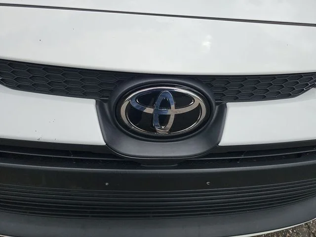 Used 2023 White Toyota LE image 29