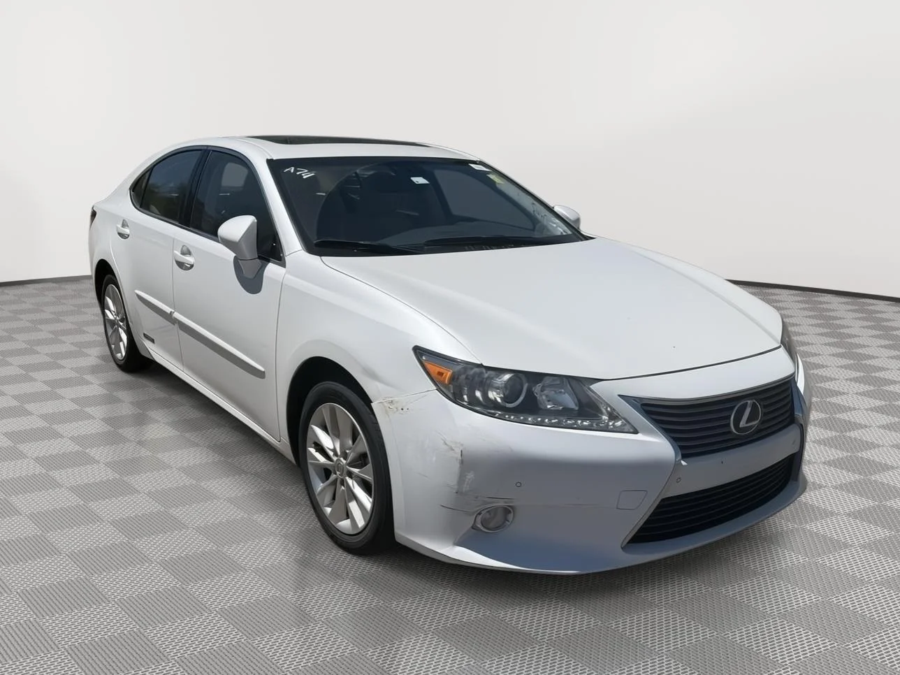2013 Lexus ES 350 300h's photo