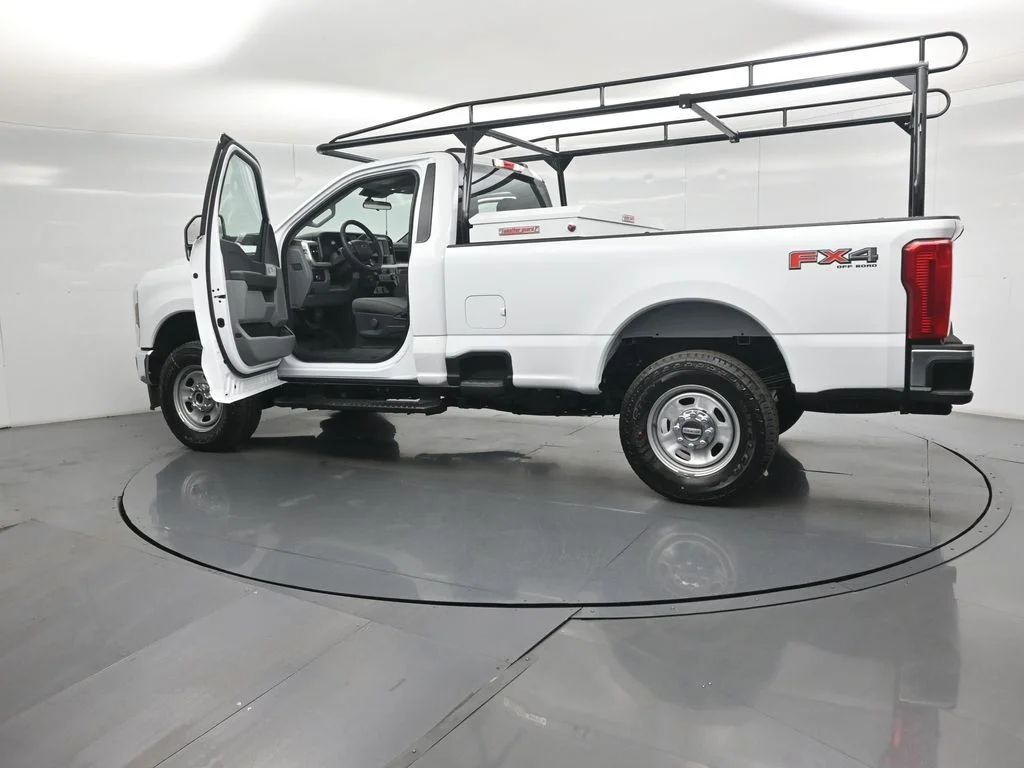 New 2026 Oxford White Ford XL image 26