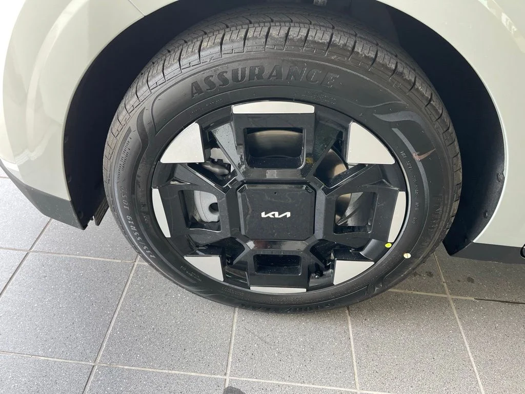New 2026 White Kia EX image 32