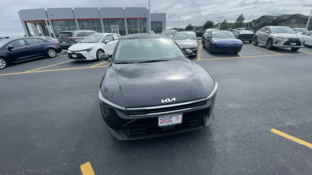 2025 Kia K4 LXS - Photo 5