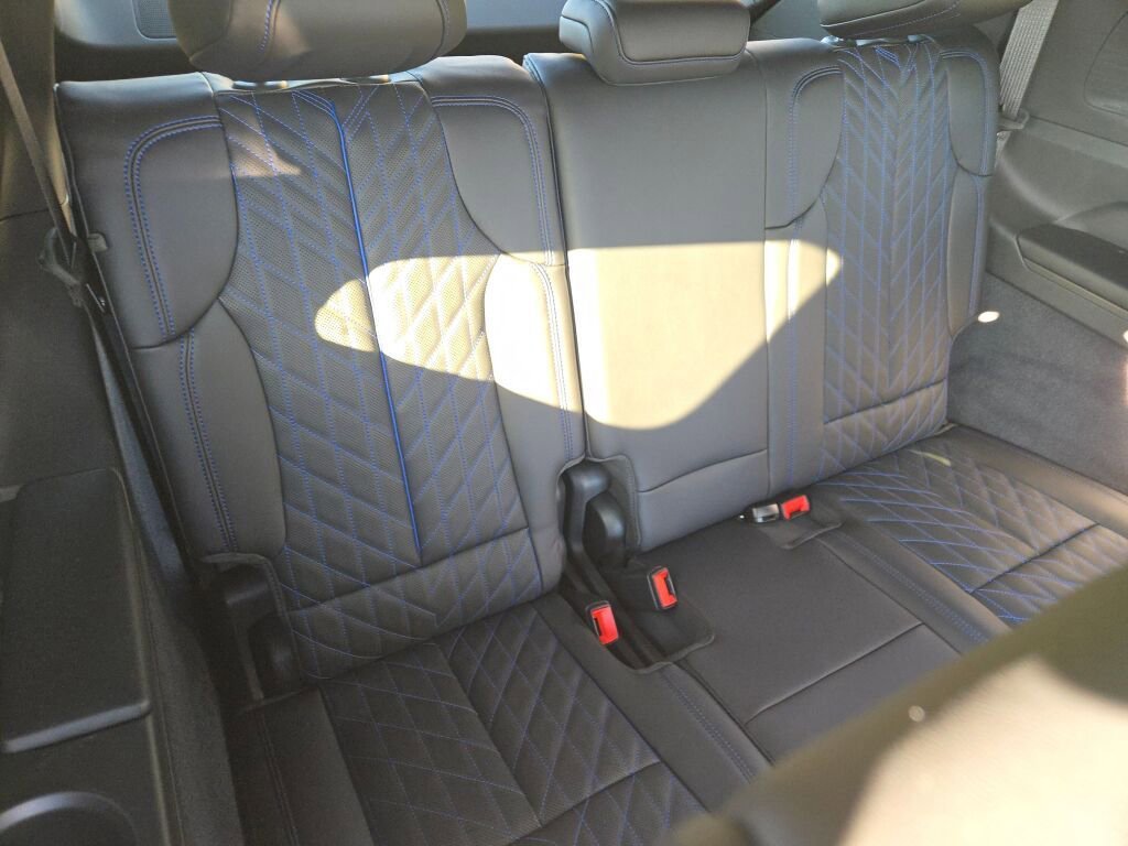 2026 Cadillac Escalade IQ Luxury - Photo 11