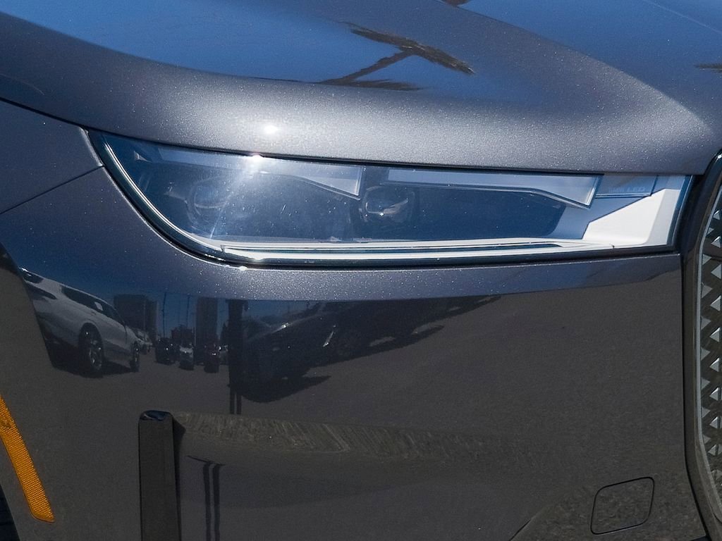 Used 2024 Dark Graphite Metallic BMW xDrive50 image 5