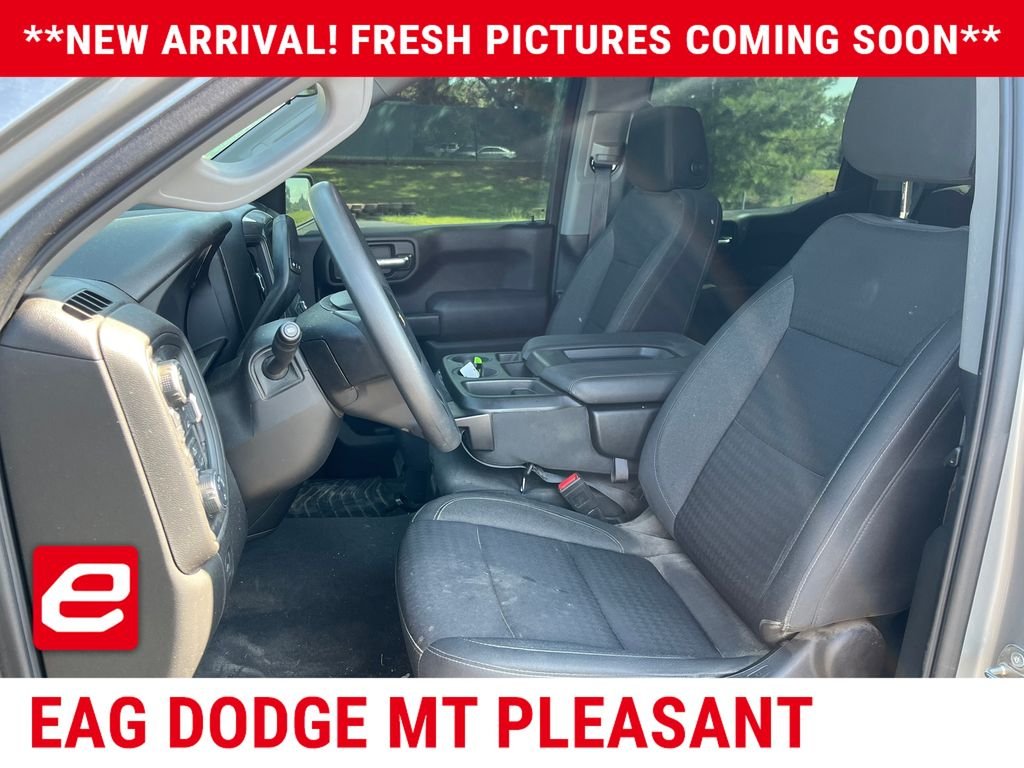 Used 2023 Gray Chevrolet Custom image 6
