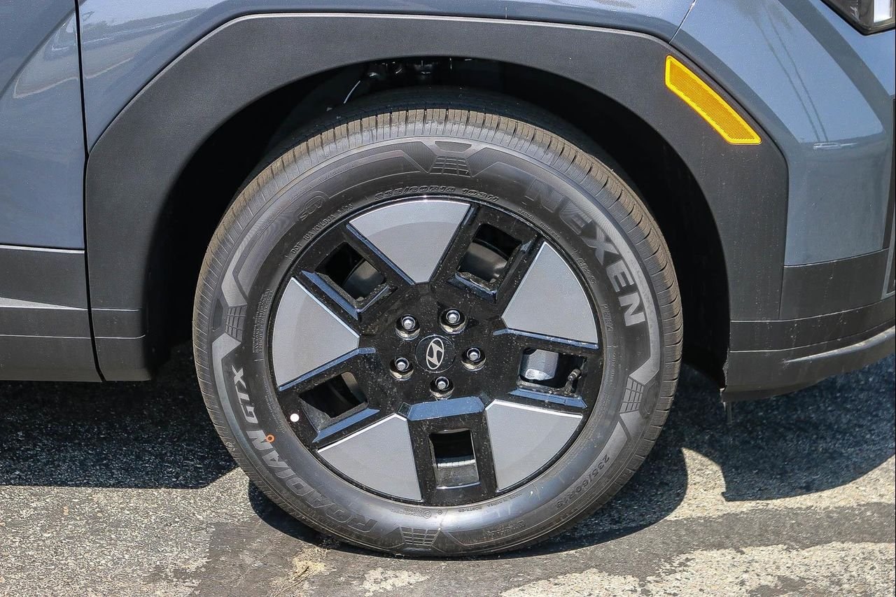 New 2026 Gray Hyundai SEL image 10