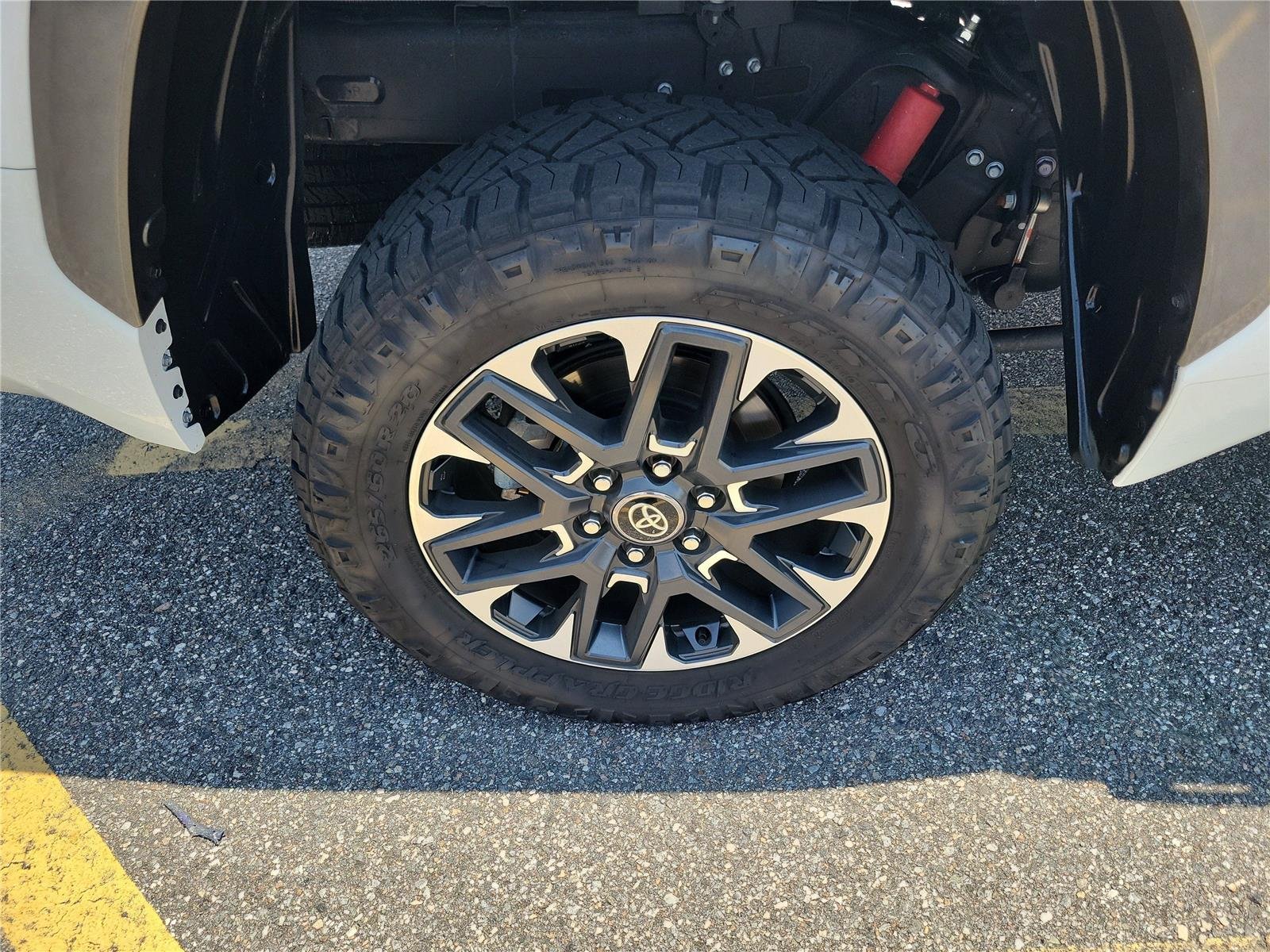 Used 2025 Ice Cap Toyota Limited image 7