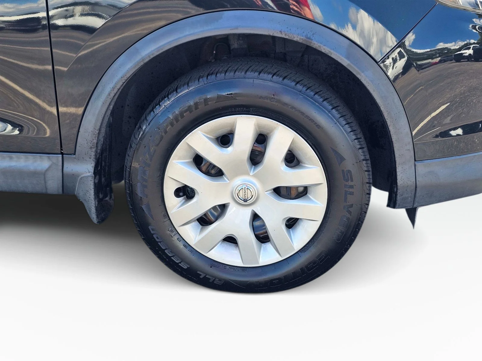 Used 2018 Magnetic Black Nissan S image 6