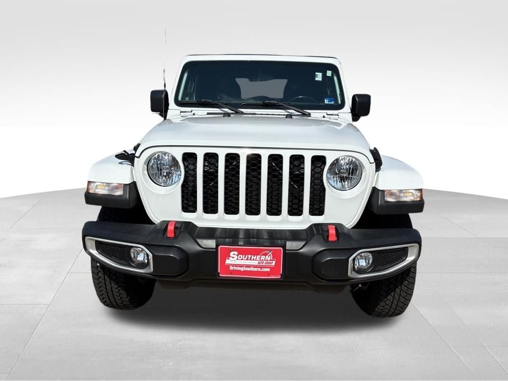 Used 2022 White Jeep Sport image 9