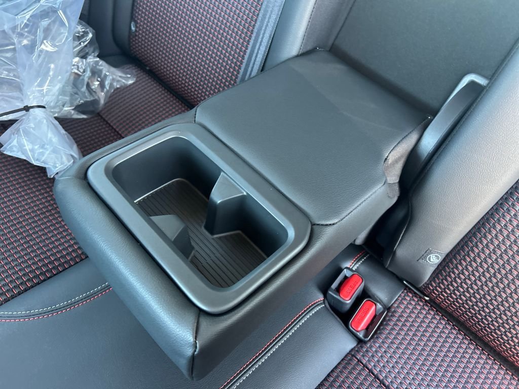 New 2026 Nissan Kicks SR 4D Sport Utility