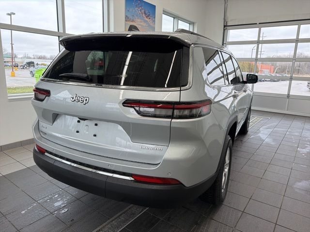 New 2026 Silver Zynith Exterior Paint Jeep Laredo image 5