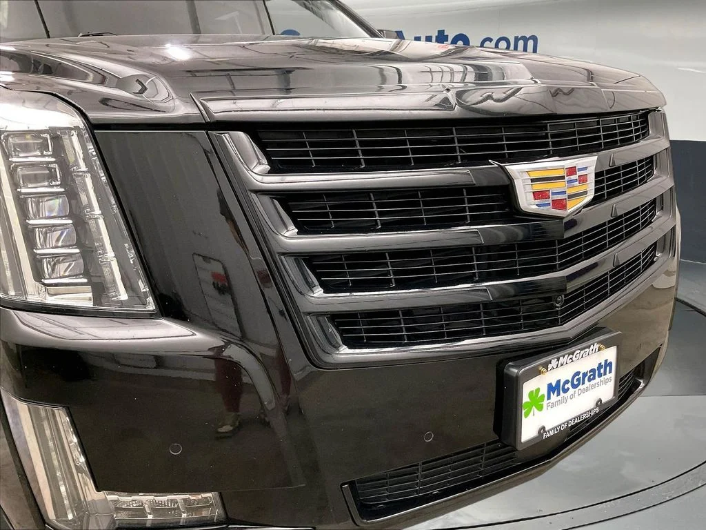 Used 2019 Black Cadillac Premium image 33