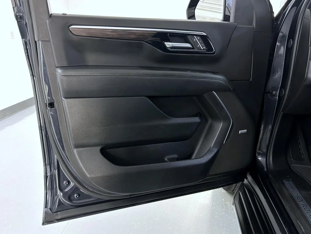 Certified Used 2025 Gray Chevrolet Premier image 10